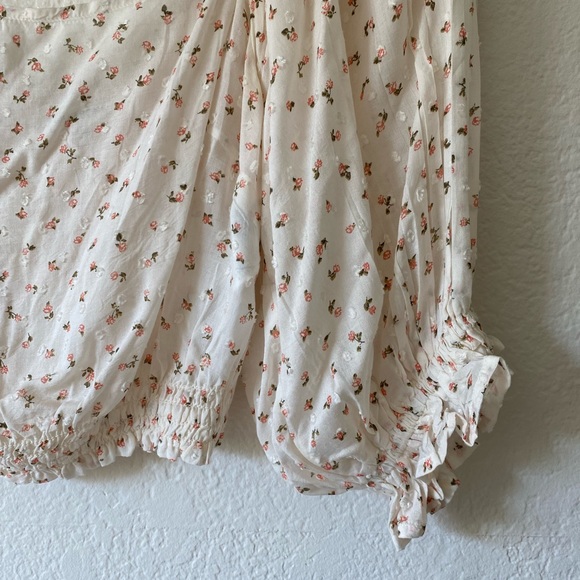 Billabong Floral Blouse - Picture 3 of 5